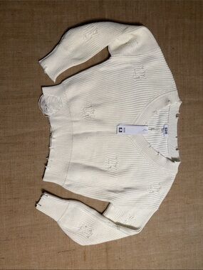 525 Ivory Distressed V-Neck Cropped Sweater